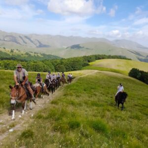 Escursioni a cavallo nel Parco dei Monti Sibillini